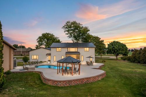 Foto de la galería de NFL Draft Sleeps 30 Large Family or Group Parties en Appleton