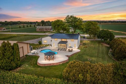 Foto de la galería de NFL Draft Sleeps 30 Large Family or Group Parties en Appleton