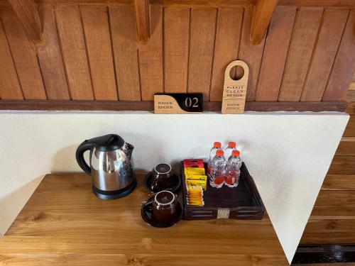 Παροχές για τσάι/καφέ στο Ringsun Homestay Uluwatu