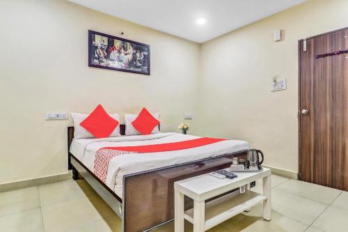 Gallery image of Hotel O Airport Shine Inn in Shamshabad