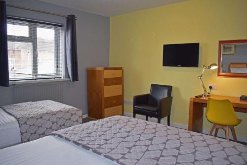 Katil atau katil-katil dalam bilik di Quality Hotel Coventry