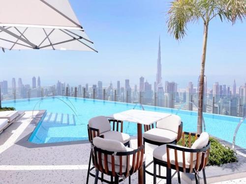 Iconic 1Bedroom Duplex with Skyline Views Near Downtown Dubai & Burj Khalifa