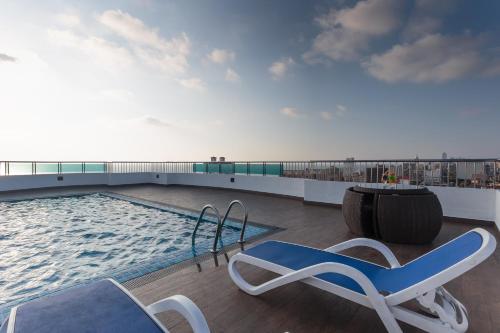 Piscina en o cerca de Supun Arcade Residency