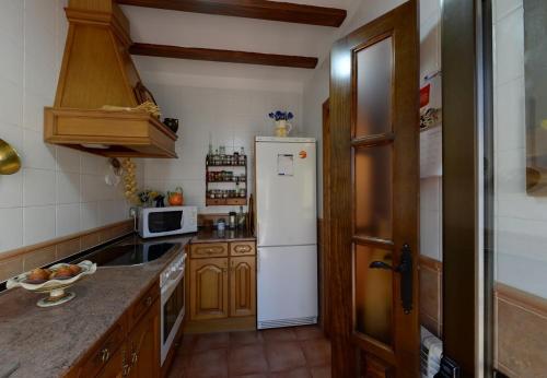 Kuchyň nebo kuchyňský kout v ubytování Casa Rural Las Tejas - Ideal para Familias y Grupos