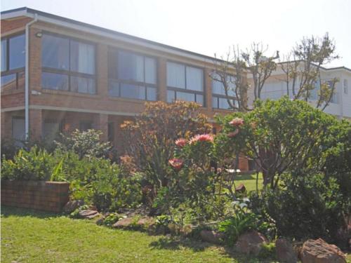 Gallery image of The West End Hermanus in Hermanus