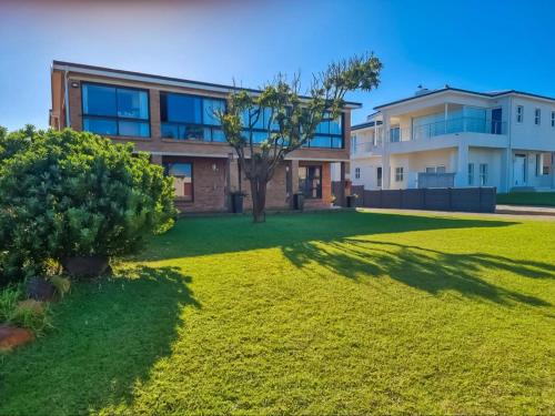 Gallery image of The West End Hermanus in Hermanus