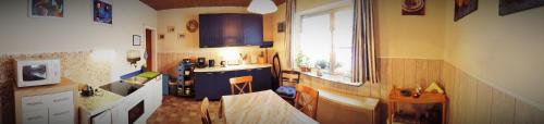 Η κουζίνα ή μικρή κουζίνα στο Apartment Am Hemberg