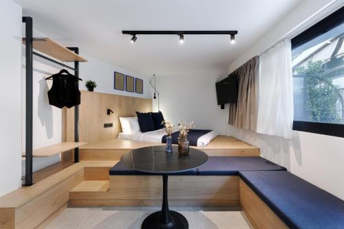 MoRe by Zoia Living