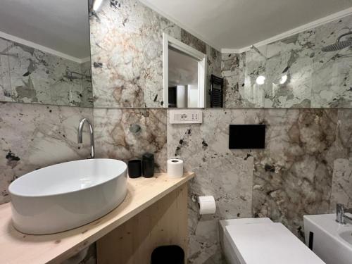 Alpine glow - sophisticated ski in - ski out photo 3