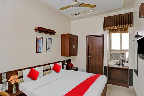 Gallery image of Hotel O POP Hotel Shubham in Rewāri