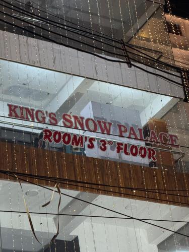 Kings Snow Palace semasa musim sejuk