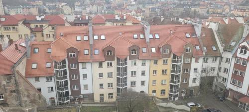Γενική άποψη της πόλης Klodzko ή θέα της πόλης από  αυτό το διαμέρισμα