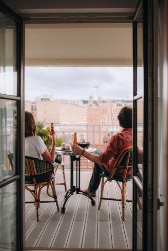 Ein Balkon oder eine Terrasse in der Unterkunft Hotel Eiffel Blomet