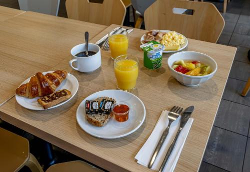 Jídlo v hotelu nebo okolí