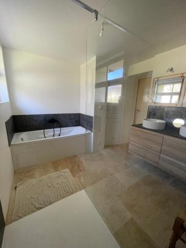 Koupelna v ubytování Le Saule