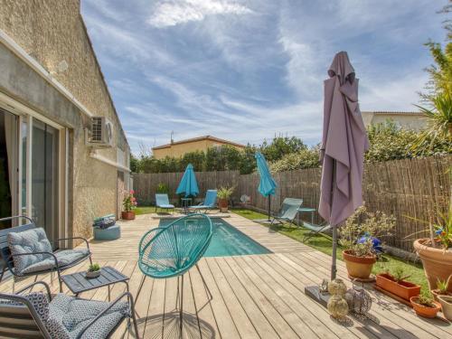 Πισίνα στο ή κοντά στο Holiday Home Les Lentisques 21 by Interhome