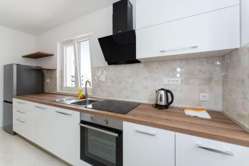 Deluxe Apartment Rita 5