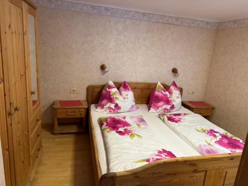 Cama o camas de una habitación en Bauernhof Krahlehenhof
