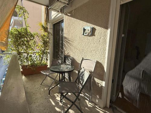 2 Bedrooms Apartment Center of Athens 5 min Subway