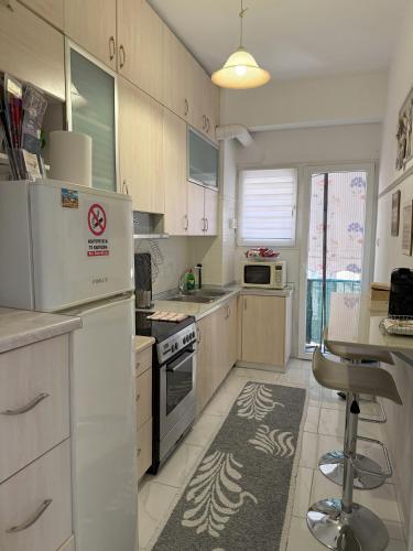 2 Bedrooms Apartment Center of Athens 5 min Subway