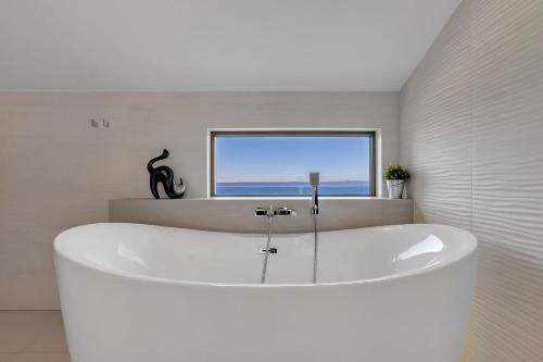 Φωτογραφία από το άλμπουμ του Villa EagleStone - Isolated location that offers peace and tranquility σε Makarska
