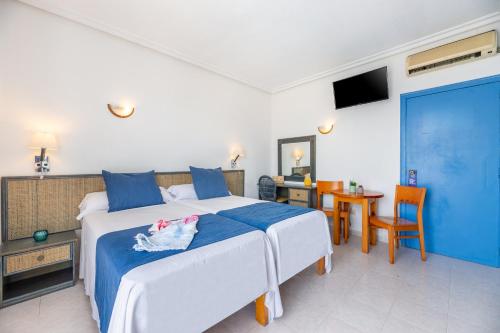 Gallery image of Aparthotel Vibra del Mar - Adults only in San Antonio