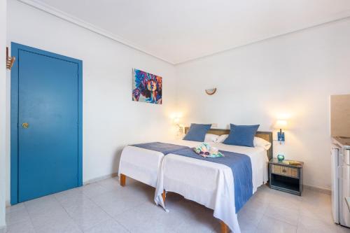 Gallery image of Aparthotel Vibra del Mar - Adults only in San Antonio