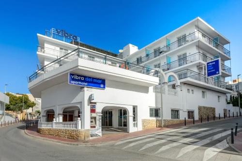 Gallery image of Aparthotel Vibra del Mar - Adults only in San Antonio