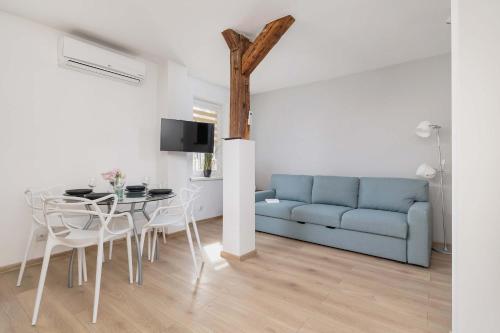 Klimatyzowany Apartament z Dwiema Sypialniami w Centrum Krakowa Blisko Rynku i Parku by Noclegi Renters