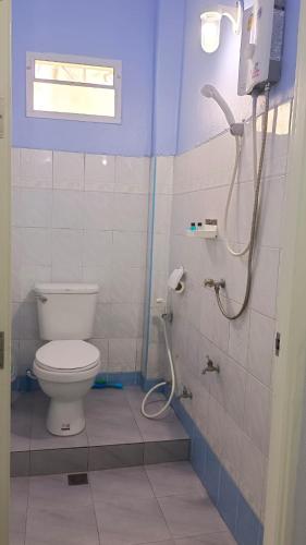 Ένα μπάνιο στο Mountain View Hostel - Krabi Airport near Wat ThamSuea
