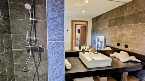 Photo de la galerie de l'établissement Appartement-chalet Odette, à Font-Romeu-Odeillo-Via