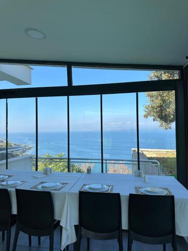 Gallery image of Pavlonya Garden Hotel in İntepe