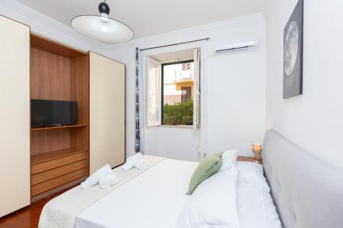 Faleria Second by Rental in Rome