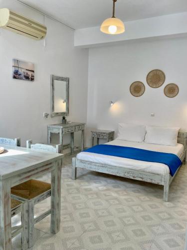 Katil atau katil-katil dalam bilik di Star Studios Paros