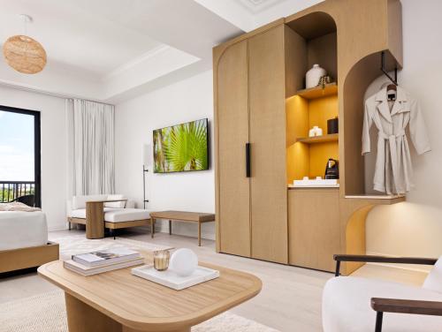 Ruang duduk di The Hotel Zamora