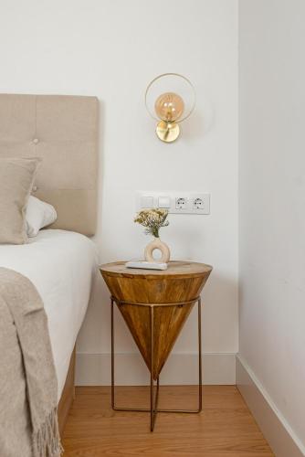 Chueca II calle Barco 2BR 2BH