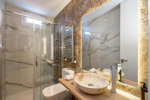 Chueca II calle Barco 2BR 2BH