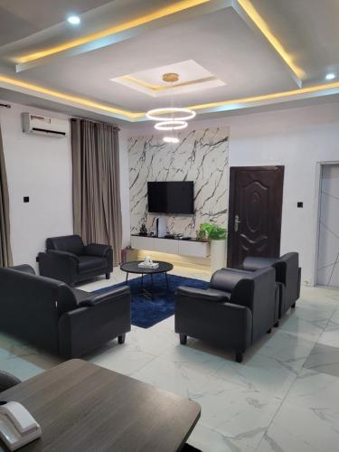 Conrad Cottage 2-Bedroom Apartments