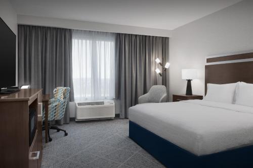 Postel nebo postele na pokoji v ubytování Hampton Inn Washington DC NoMa Union Station