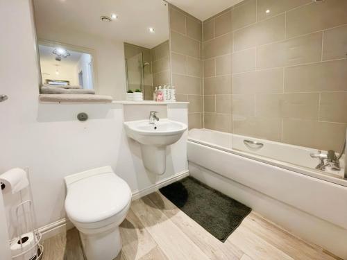 Ein Badezimmer in der Unterkunft Birch Hill Clock Tower