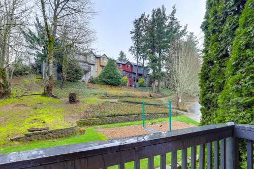 Galería fotográfica de Walk to McMenamins Edgefield Inviting Townhome! en Troutdale