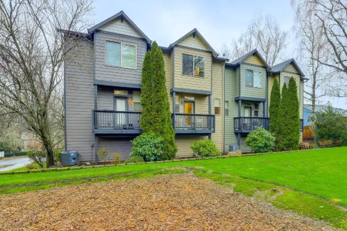 Galería fotográfica de Walk to McMenamins Edgefield Inviting Townhome! en Troutdale
