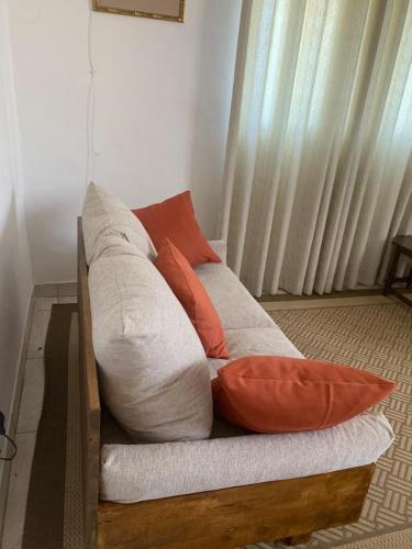 Modern & Spacious 2-bed guest house in quite suburb