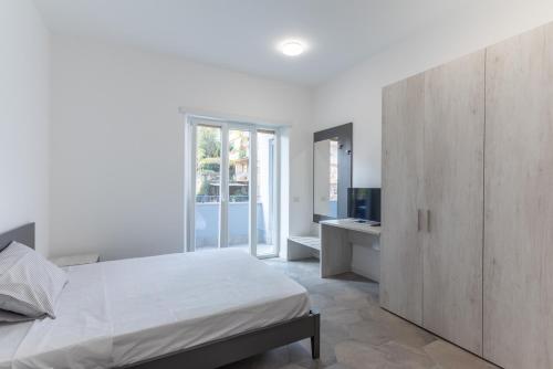 Skylife Modern 4-Bedroom Trastevere Apartment