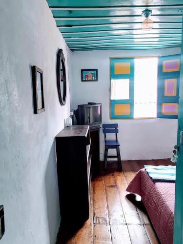 Hostal Familiar Jericoにあるテレビまたはエンターテインメントセンター