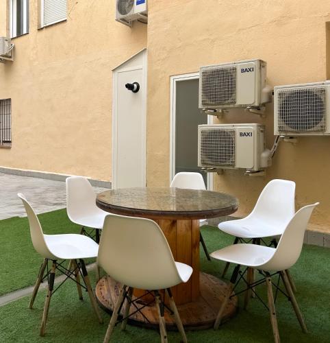 Plaza España Centro – Apartment for 8 Guests