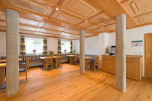 Kuchyň nebo kuchyňský kout v ubytování Gästehaus Neubauer