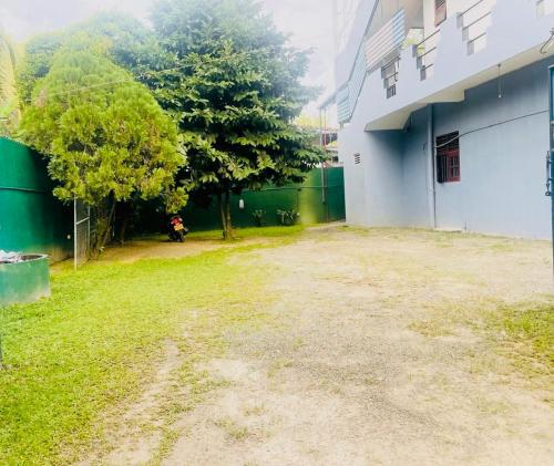 Jardín al aire libre en Vilu Residence