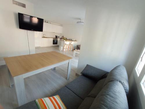 Kuchyň nebo kuchyňský kout v ubytování Habitación a 2min de la playa