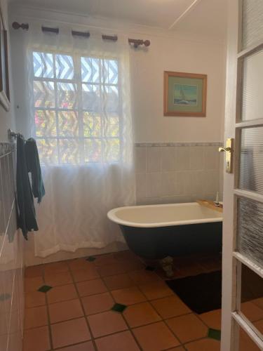 Ένα μπάνιο στο Woodifields Farm Stay